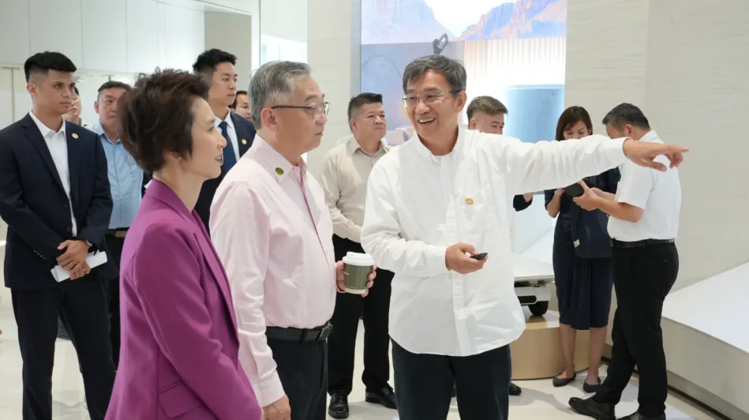新加坡副总理到访深圳科创学院，与李泽湘教授深入对谈！